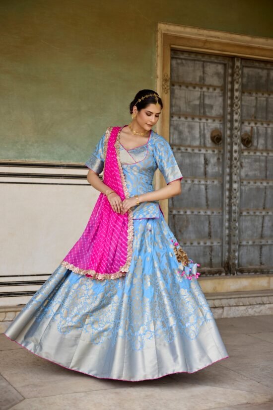 Banarasi Phool Lehenga Set