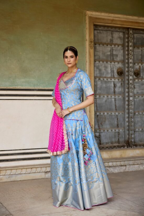 Banarasi Phool Lehenga Set