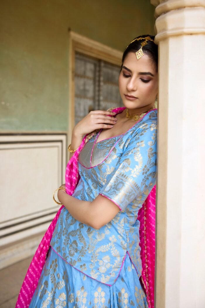 Banarasi Phool Lehenga Set