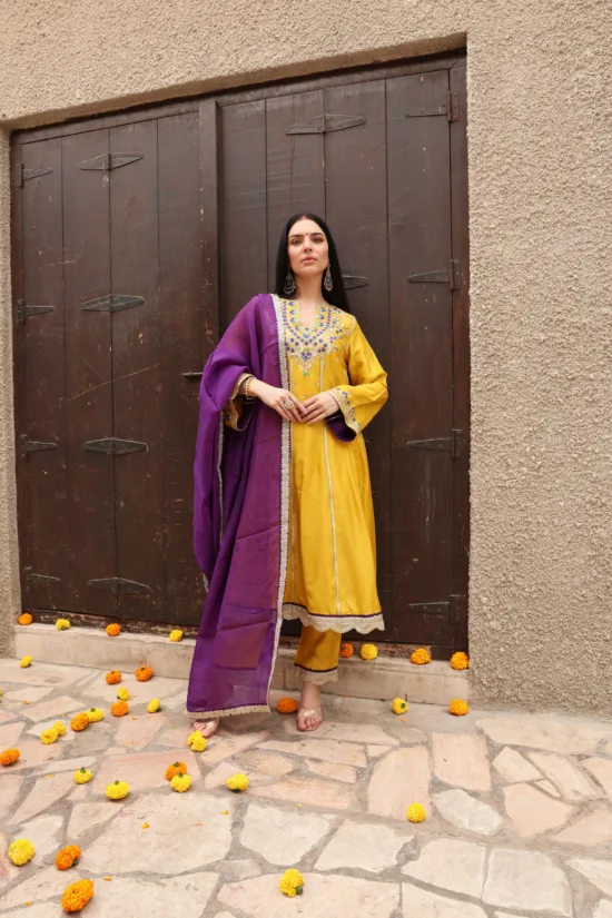 Genda Phool Kurta Set