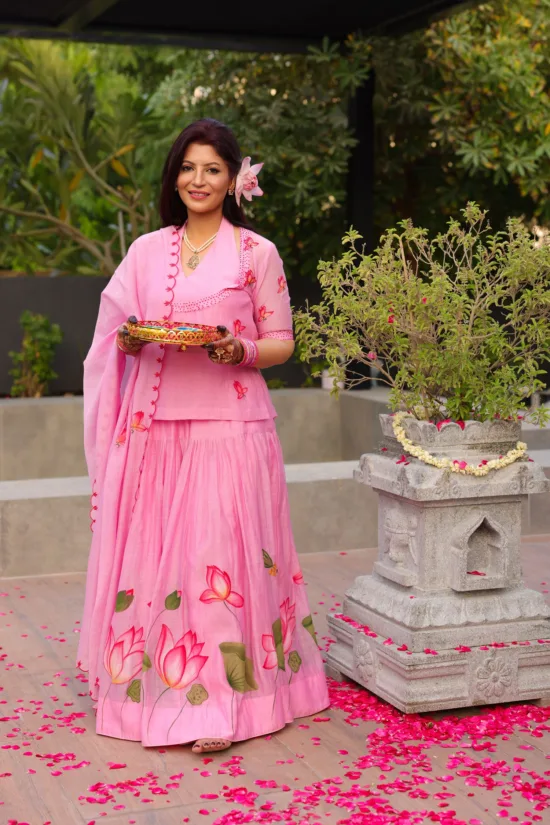 Gulabi Manjri Lehenga Set