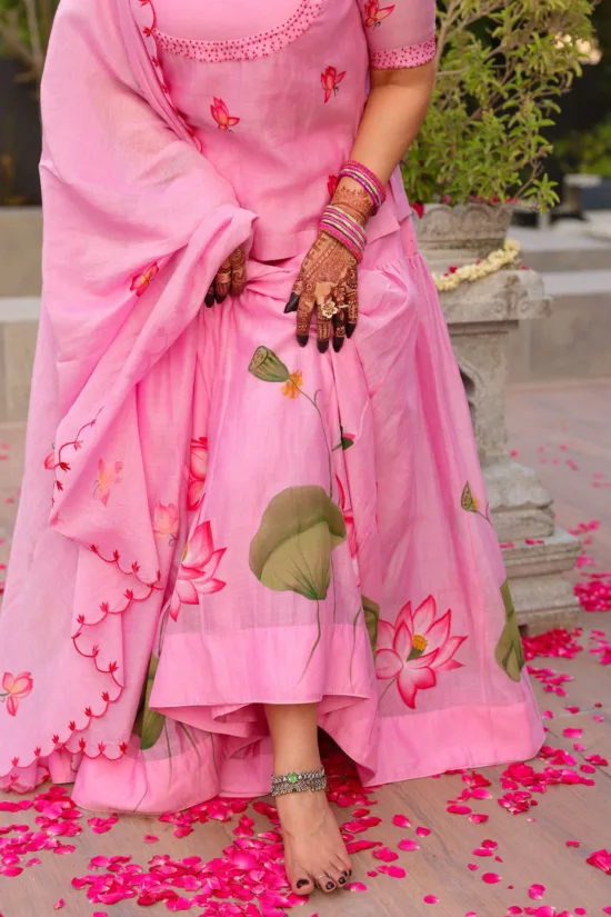 Gulabi Manjri Lehenga Set