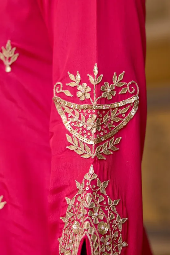 Pink crape suit with bandhni duppta