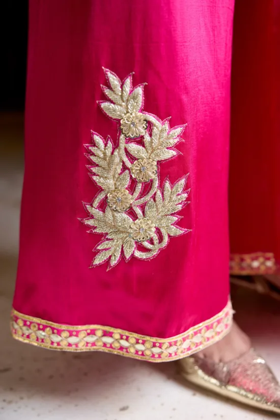 Rani Pink Leheriya Cape Set